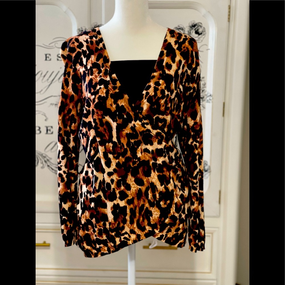 Thalia Sodi cardigan size M